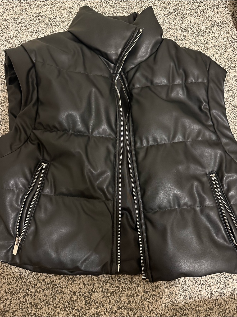 Zara Sleeveless Quilted Faux Leather Puffer Vest - Black